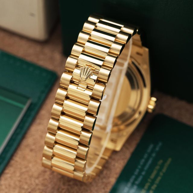 Rolex Day-Date 36 128238 Image 3